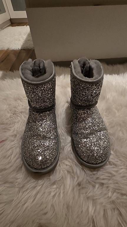 Scarpe da donna: Original Uggs in glitzer zu verkaufen – Usato da Wetzikon ZH venduto da veysel71