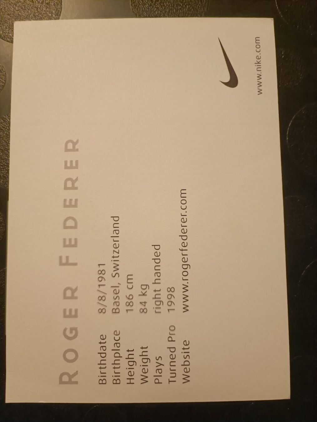 Autographes: Roger Federer - handsignierte alte  Nike Autogrammkarte – D'occasion à Menziken par Artographs 1
