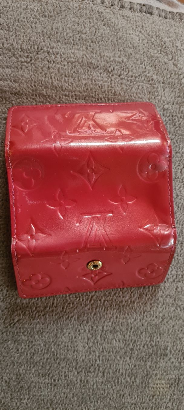 Louis Vuitton Altro in  Abbigliamento & Accessori: Louis Vuitton Schlüsselmäppchen Rosa – Usato da Rebstein venduto da Soju3 3