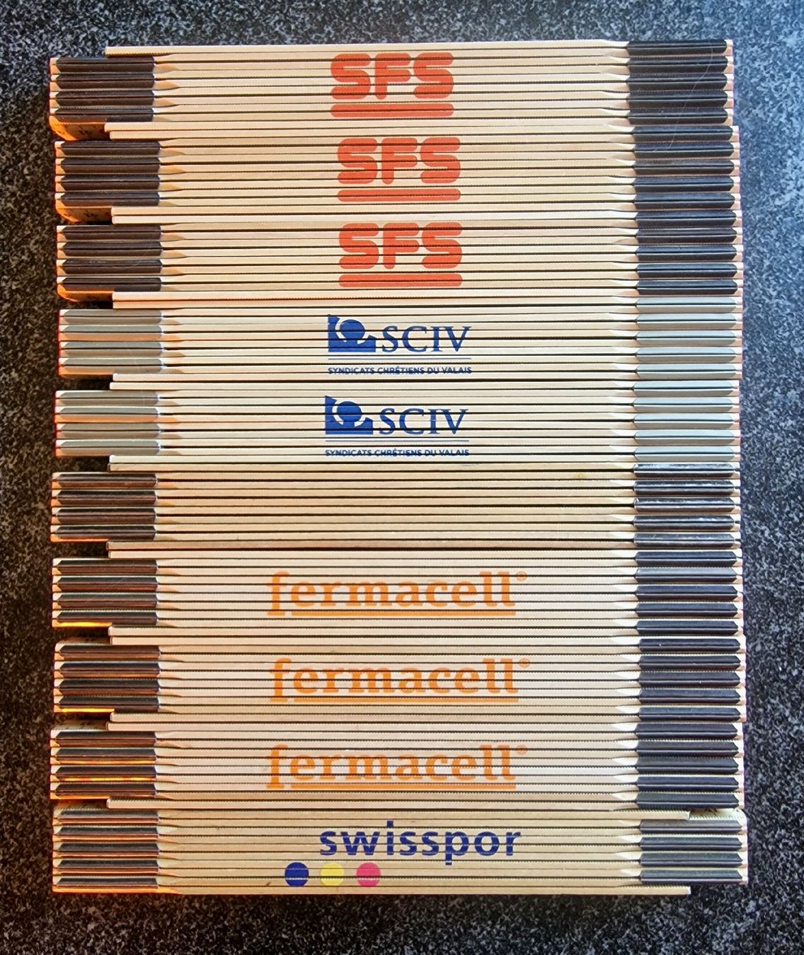 Tous les outils: 10 double-mètre neufs – Neuf (Voir description) à Monthey par ditty