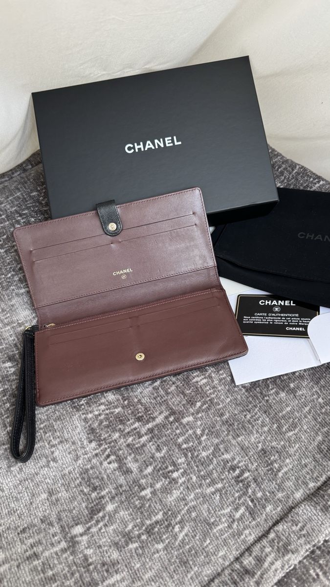 Chanel Borse da donna: Chanel Pochette Caviar Black/Gold – Usato da Zürich venduto da eli_vi 2