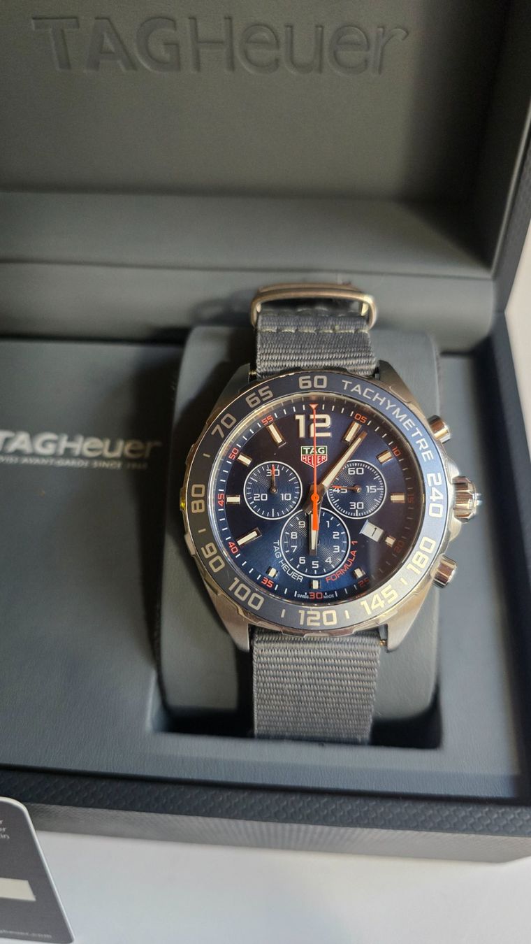 Tag Heuer Montres: Tag Heuer Formula 1 Blue – D'occasion à Peseux par tch_7l5b 1
