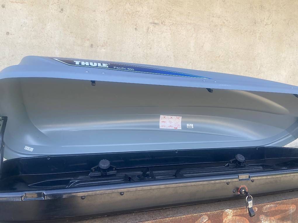 Box da tetto: XL Dachbox Thule Pacific 600 mit oder ohne Träger – Usato da Leuzigen venduto da Doppelrad 3
