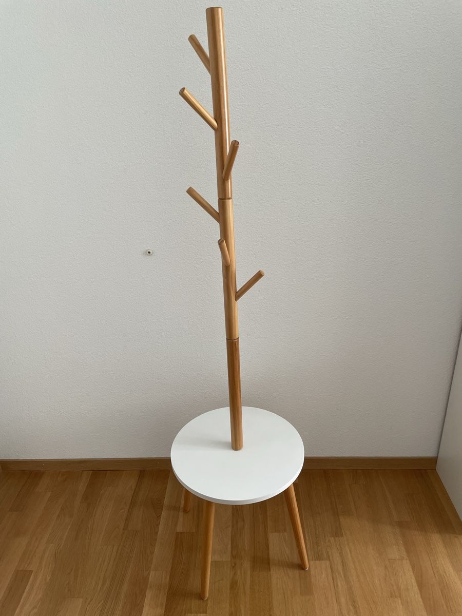 Porte manteau: Kleiderständer/Garderobenständer Holz – D'occasion à Urdorf par spacemetalfantasy