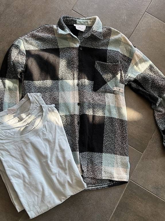 Camicie: KARIERTES FLANELLHEMD ink. 2 shirts – Usato da Urdorf venduto da Marybyii 1