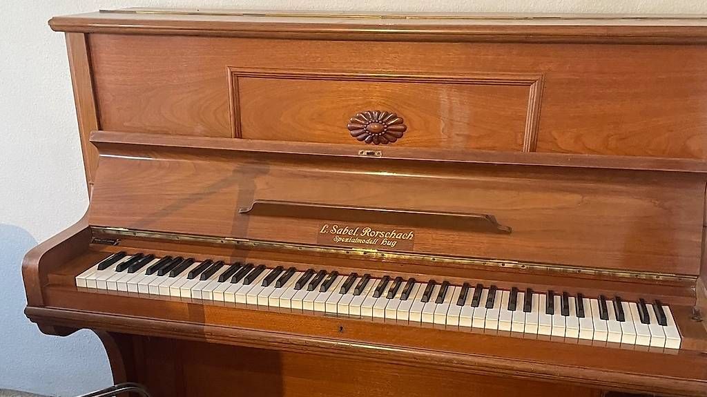 Strumenti musicali: Sabel Rorschach Piano abzugeben | Ebenerdig – Usato da Biel/Bienne venduto da soulvibe73 4