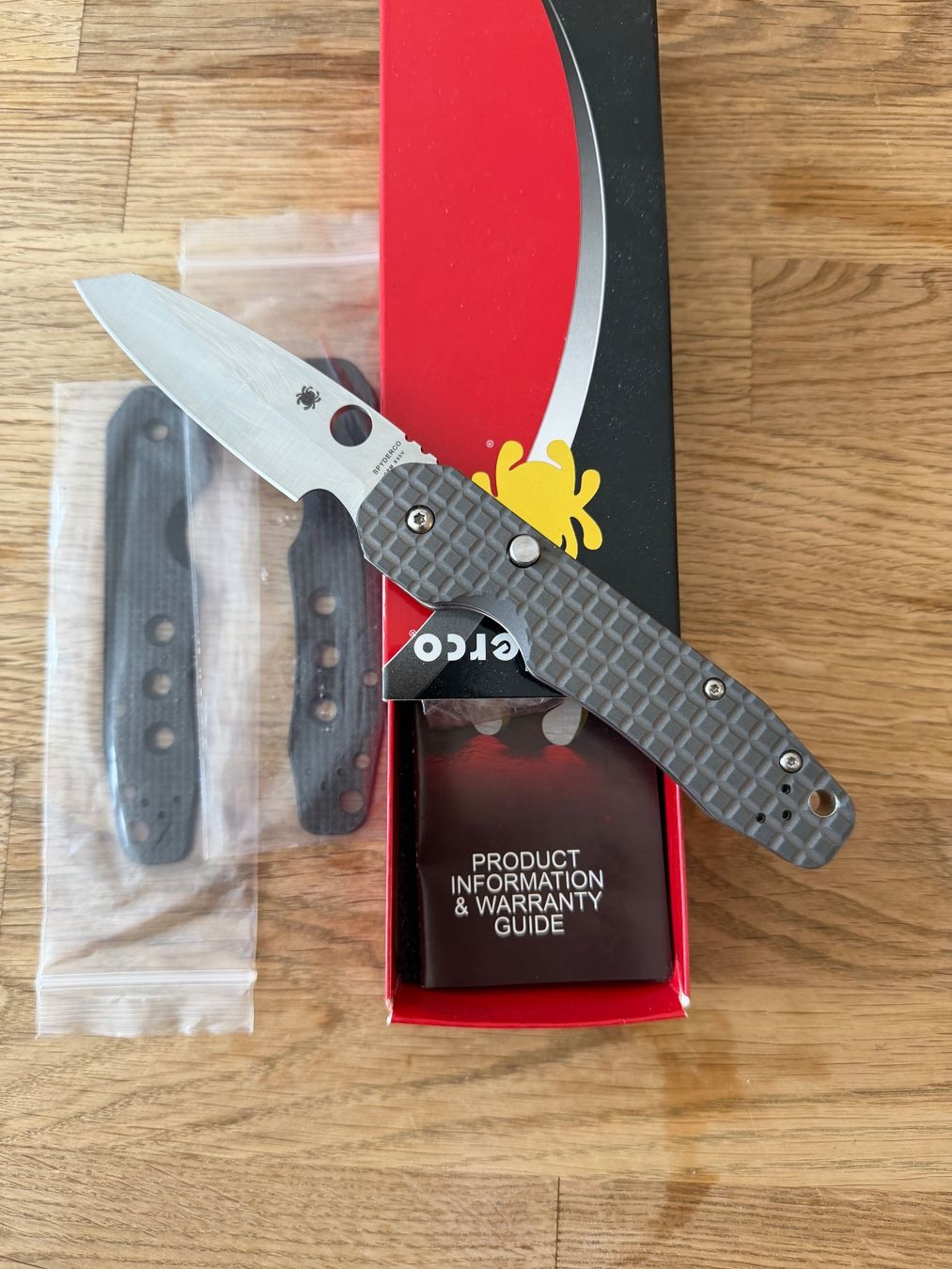 Spyderco Accessori: Spyderco Smock - Flytanium Griff – Nuovo e nell'imballaggio originale da Villars-sur-Glane venduto da Dam0 1