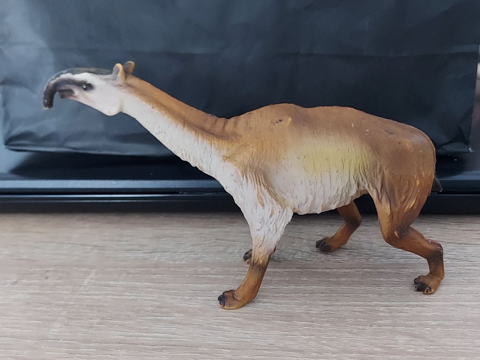 Schleich Statuette: Schleich Macrauchenia Urzeittiere – Usato da Altishofen venduto da tammy05 2