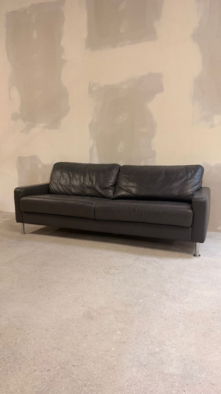 Sofas: Modernes Ledersofa in dunkelgrau 3-Sitzer – D'occasion à Rickenbach ZH par Der-Insider 1