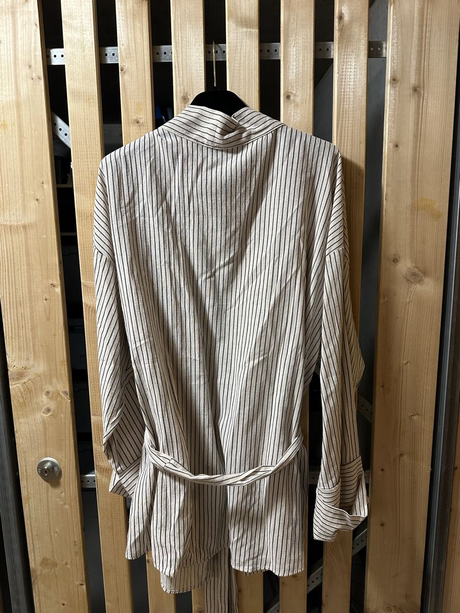 Zara Giacche: ZARA Jacke mit Bindegürtel Gr.XL – Usato da Uster venduto da staernli4 2