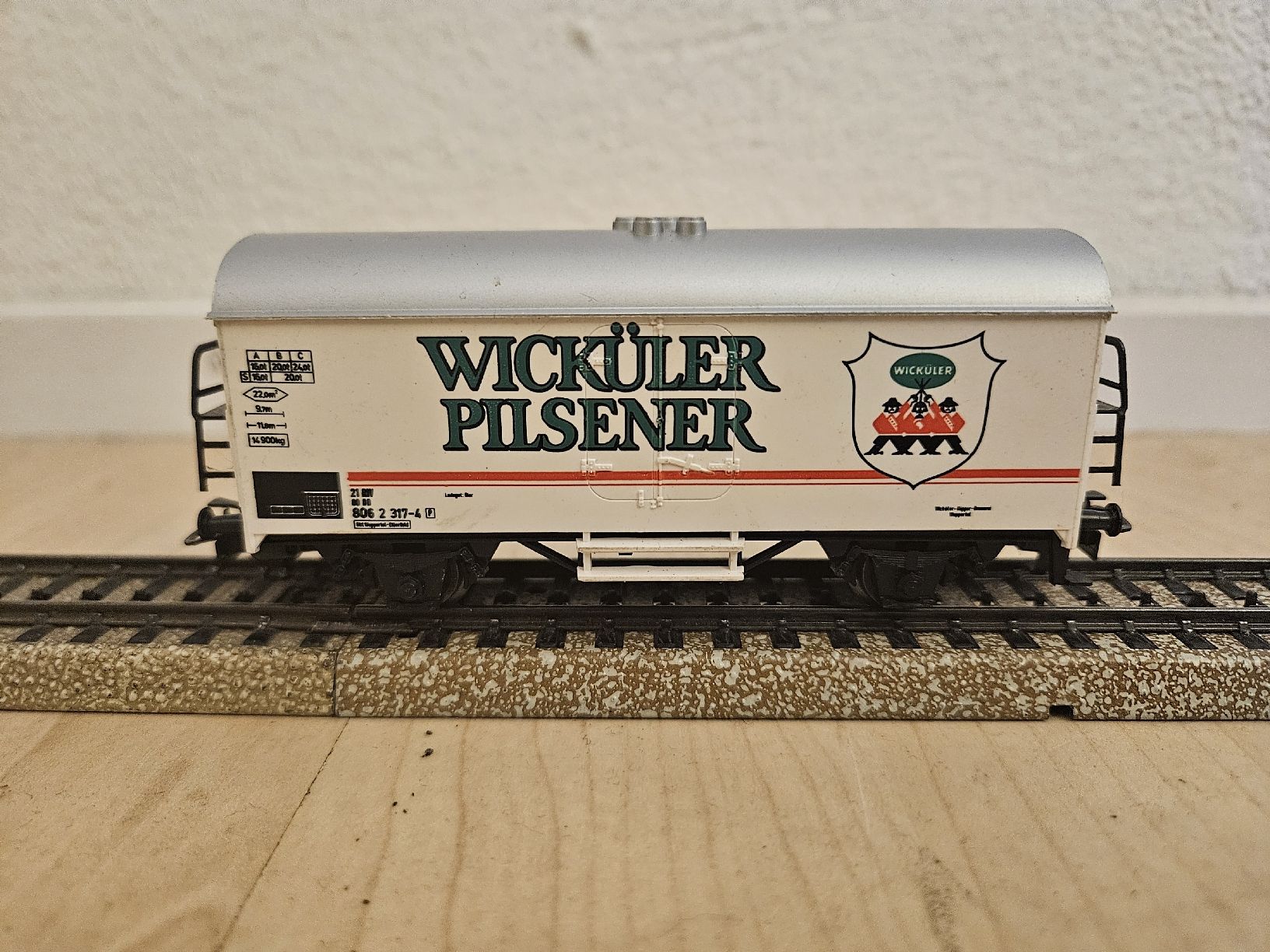 Märklin Modelleisenbahnen: Märklin Güterwagen Wicküler Pilsener – Gebraucht aus Jonen von Airspeed