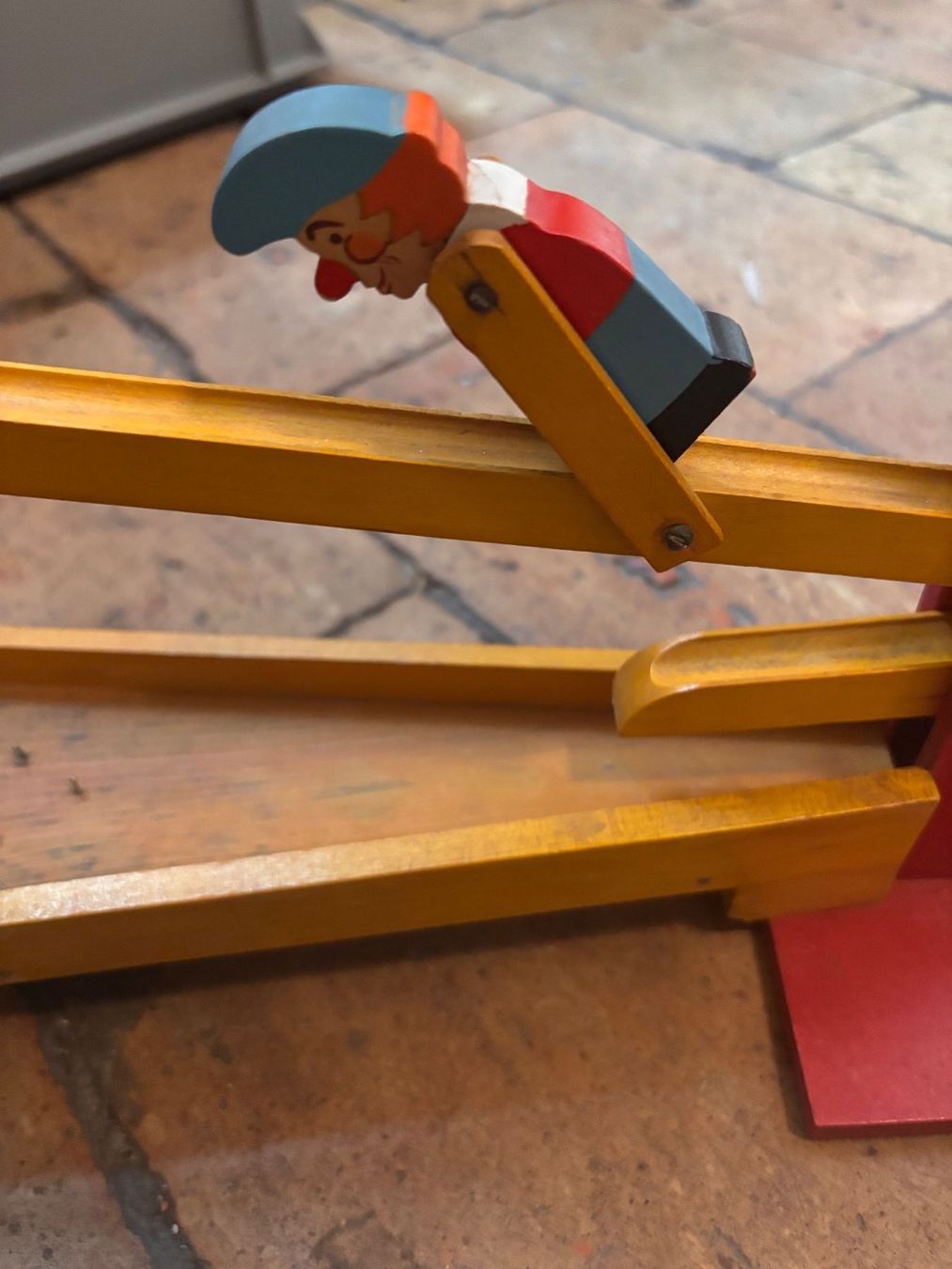 Spielzeuge: Antike "Chügelibahn" mit Figuren – Gebraucht aus Zürich von ScoutFinch 3