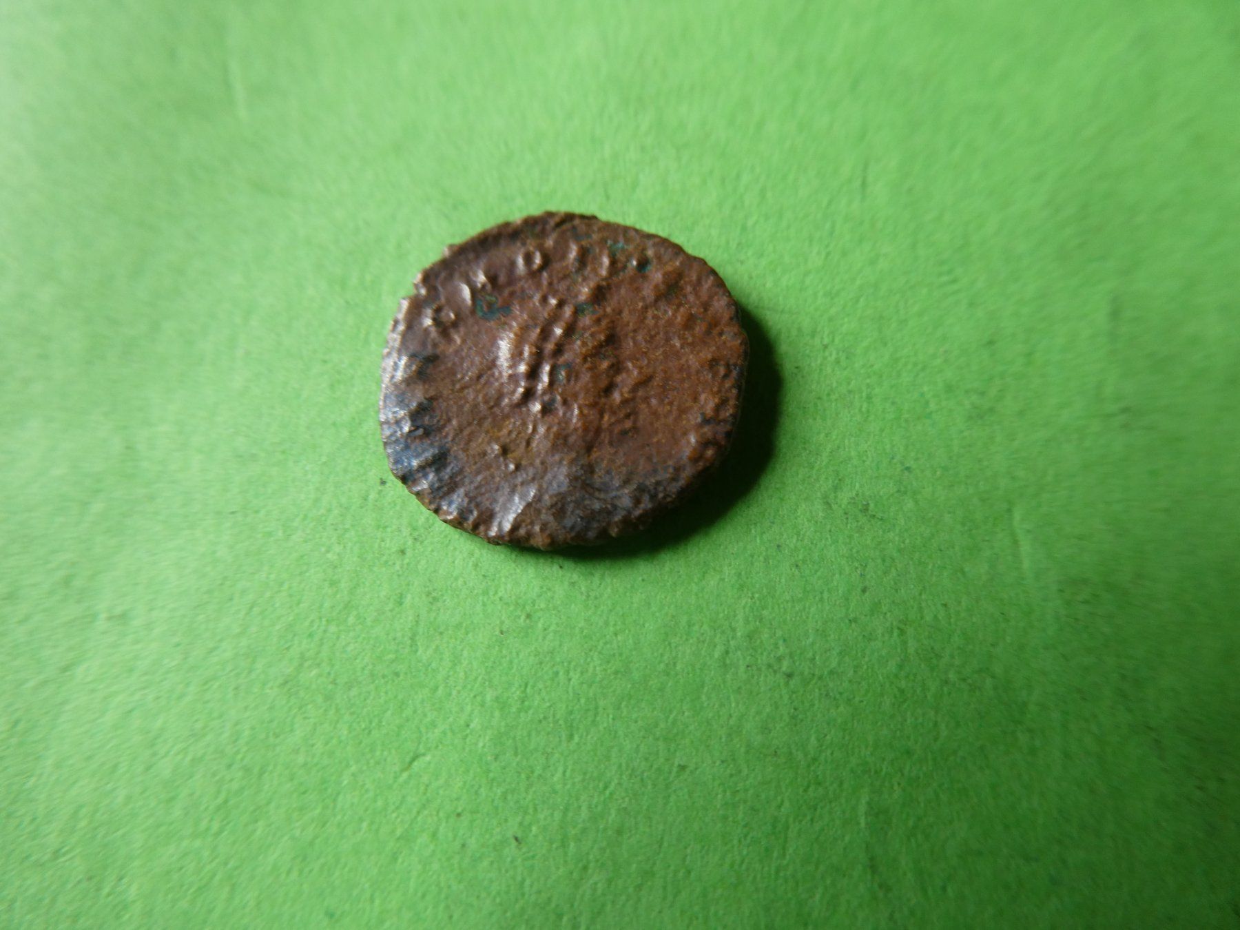 Tutti le monete: uralte Bronzemünze  13 mm     1.12 g – Usato da Hinterforst venduto da Rohusri