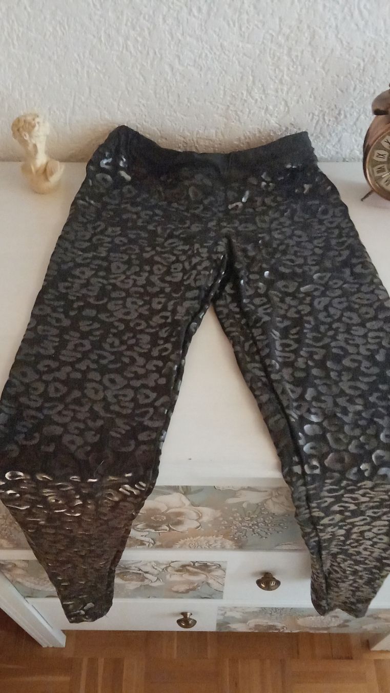 Leggings: Legging imprimé léopard Paradise Chick noir taille S pole – Usato da Boulens venduto da m17_7jc7 2