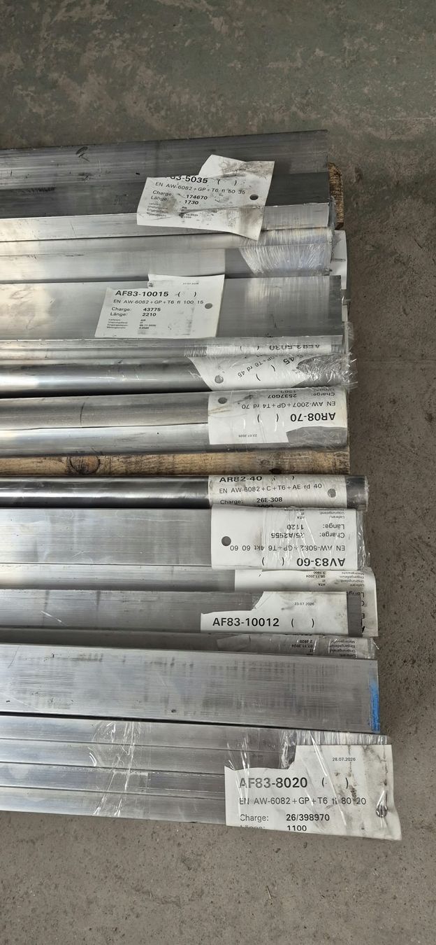 Tutti gli attrezzi: Rohmaterial Aluminium – Usato da Zürich venduto da Unameka 1