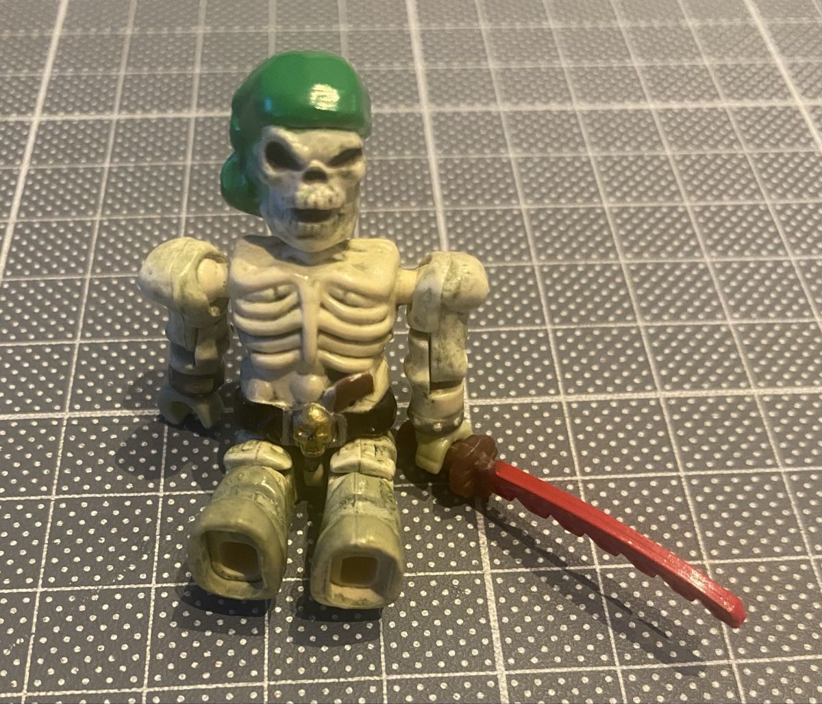Statuette: Skelett Figur vergleichbar mit Lego – Usato da Flawil venduto da Vera44 2