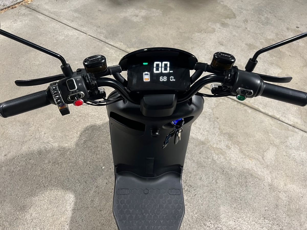 Citycoco Scooter: City Go E Roller 25/kmh – Usato da Wolfhausen venduto da yaf_lty9 3