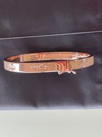 Bracelet rigide plaqué or rose inscription - neuf