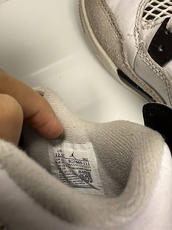 Scarpe per ragazzi: Jorden 4 Gr 30 – Usato da Riehen venduto da IvoC02 4