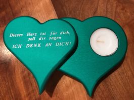 spezielles Geschenk in Herzform mit Spruch