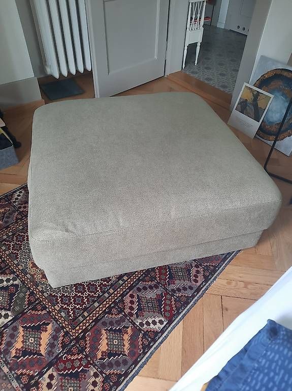 Sgabelli: Quadratischer Sitzhocker 100x100cm – Usato da Bern venduto da sbruegger