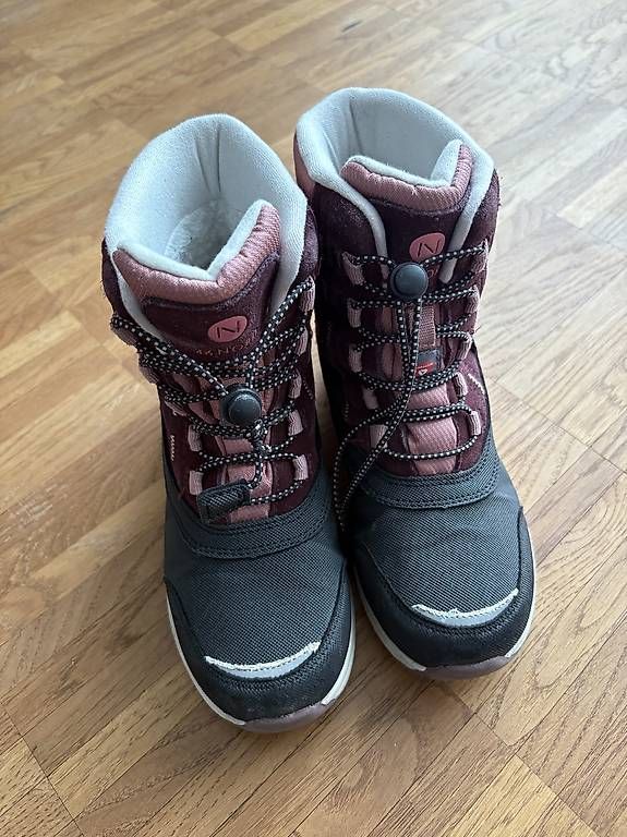 Schuhe für Mädchen: Winterstiefel Gr. 33 – Gebraucht aus Zürich von sch_kqj7