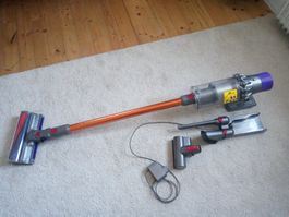 Dyson V10 Staubsauger