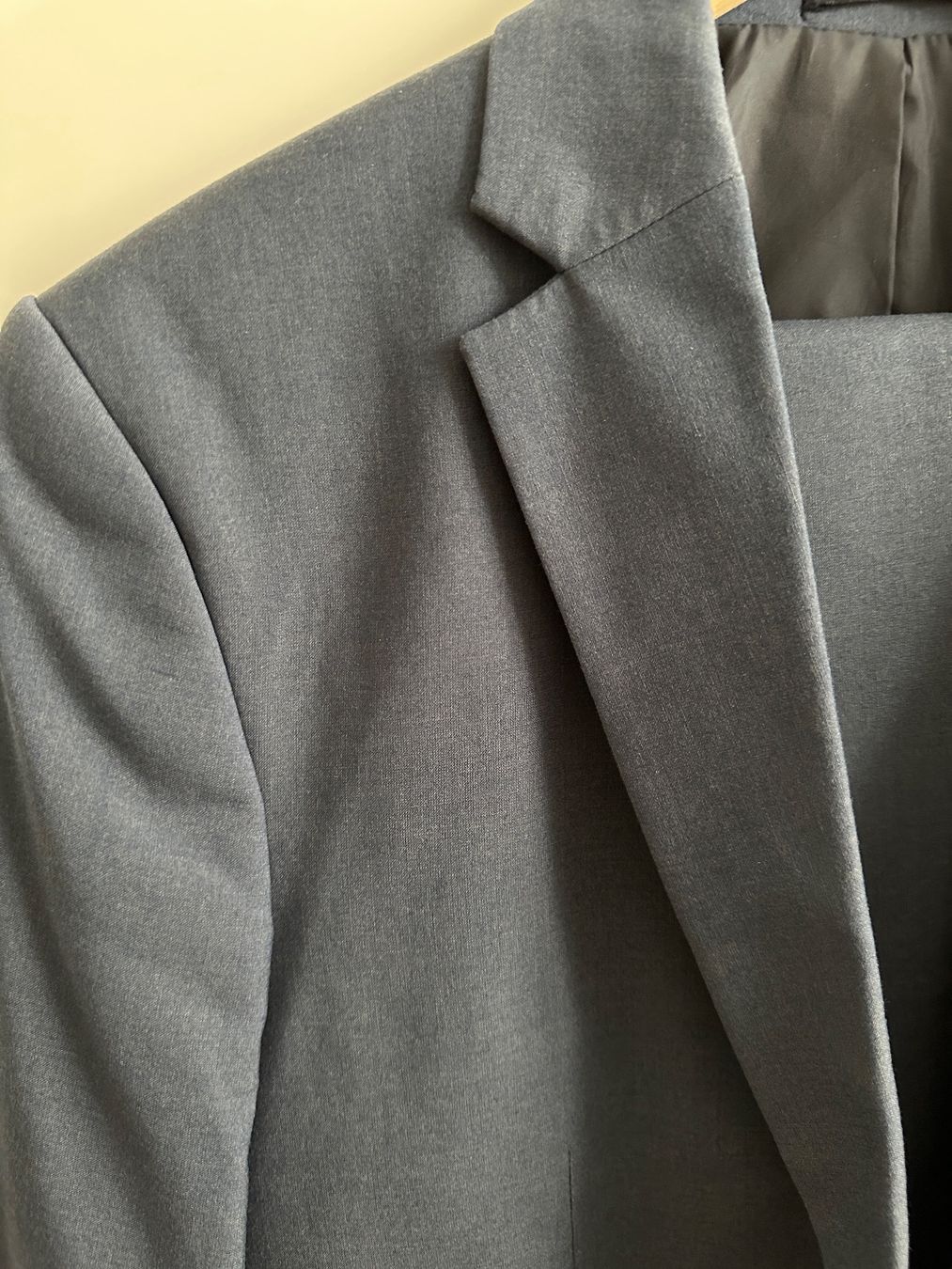 H&M Completi: Herrenanzug blaugrau – Usato da Perlen venduto da H.Spa 1