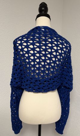 Blauer Häkel-Cardigan