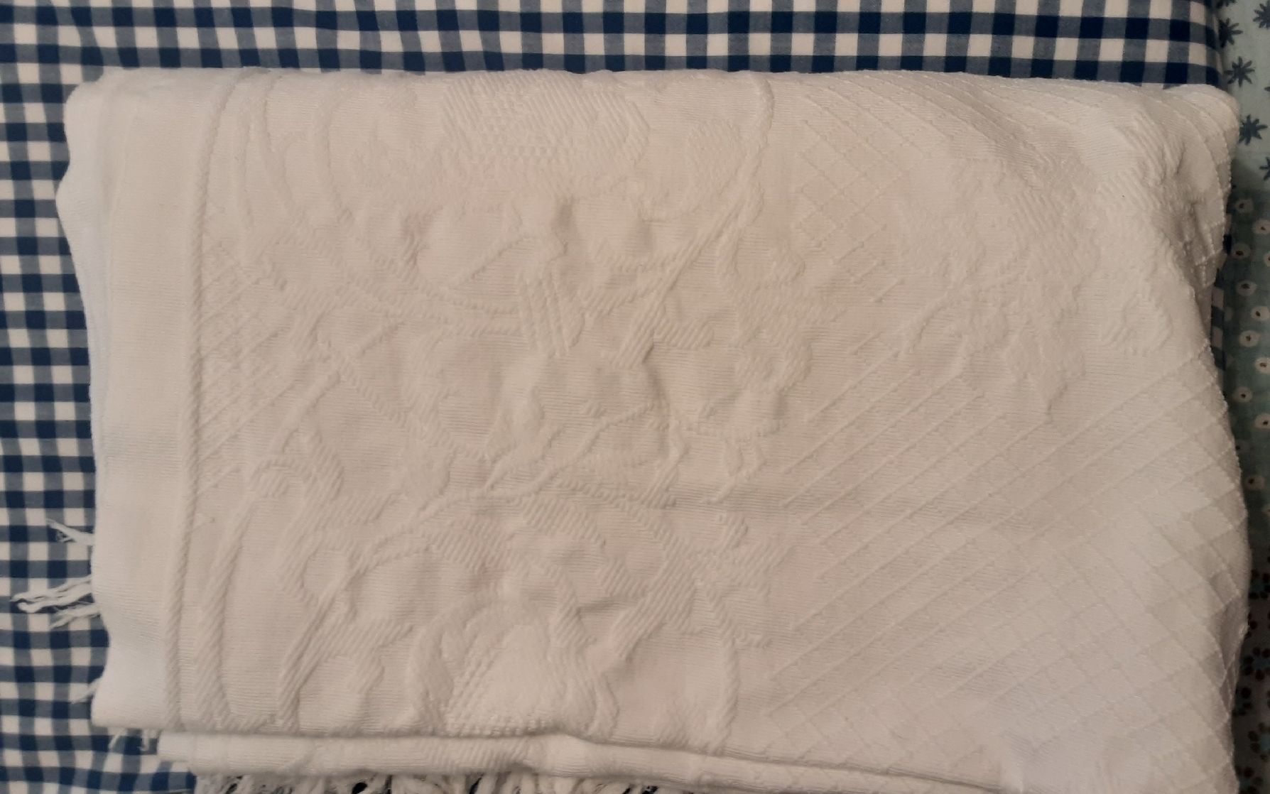 Biancheria da letto: Piquet bettüberwurf doppelbett – Usato da Ambrì venduto da Maerz87