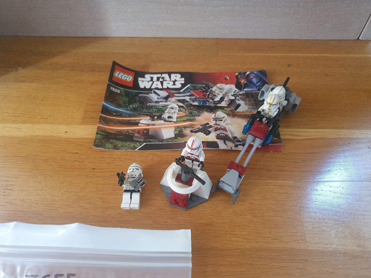 Lego Kit di costruzioni: 7655 LEGO Star Wars Clone Troopers Battle Pack – Usato da Bernex venduto da Mardone