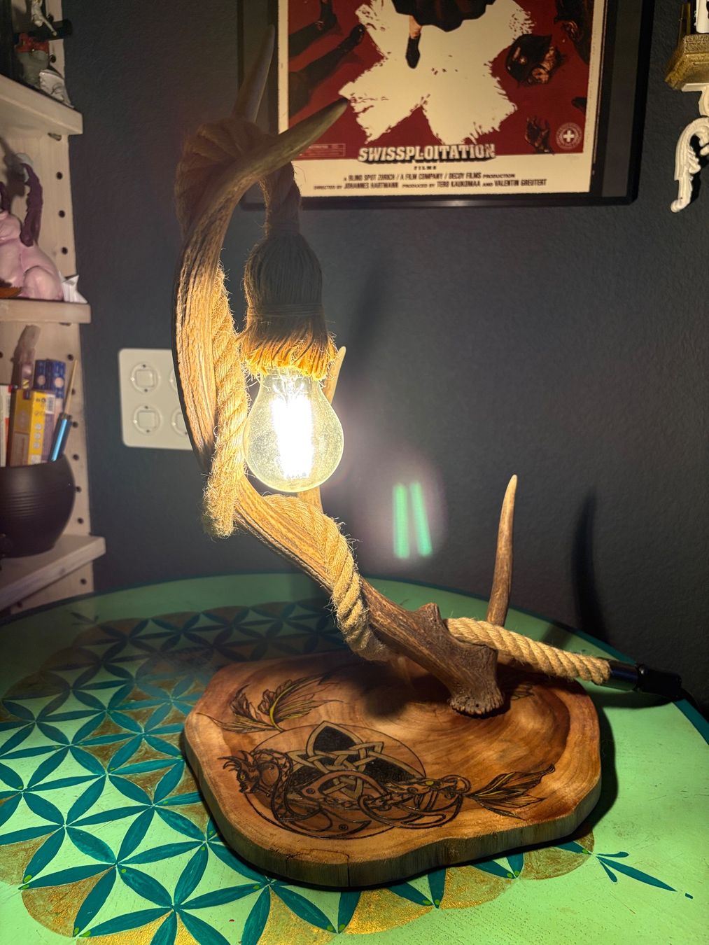 Lampade: Hirschgeweih Lampe im Vikingdesign – Nuovo (secondo la descrizione) da Erlinsbach SO venduto da sofieee 1
