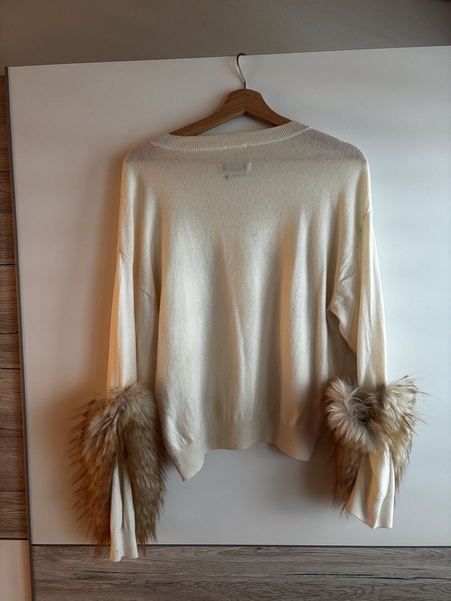 Max & Moi Maglioni & Felpe: Max&Moi Paris Pullover mit Fellärmel, Grösse 38, neu! – Nuovo (secondo la descrizione) da Cham venduto da ninochka02 1