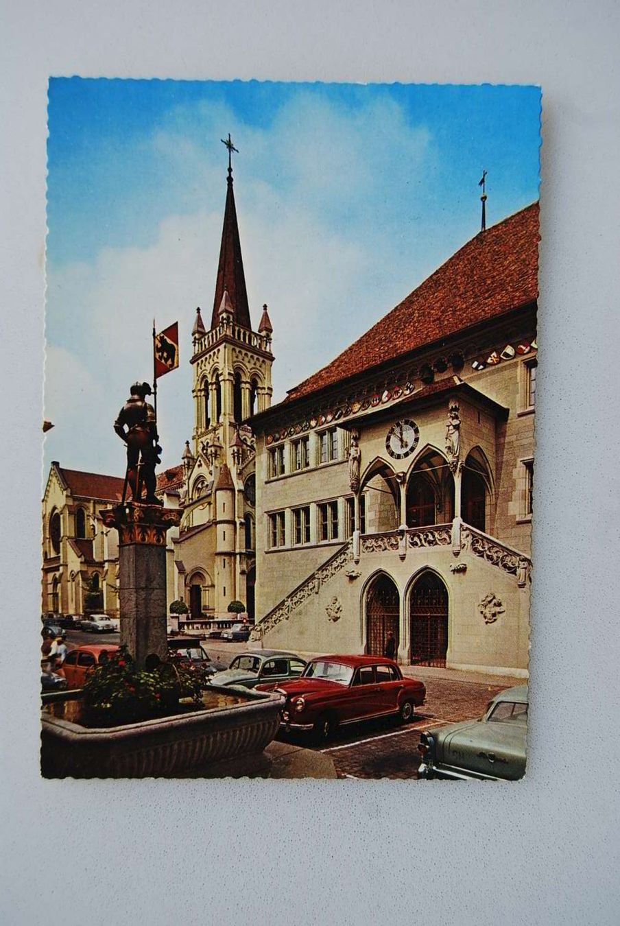 Cartoline postali: AK Bern Rathaus (noch mit Parkplatz!) – Usato da Rüfenacht BE venduto da Toro06