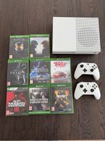 Xbox One S Konsole mit 8 Spielen und 2 Controllern