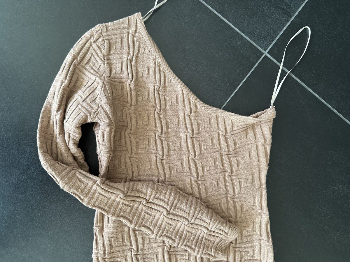 Maglioni & Felpe: Enzoria Oberteil Beige, One Shoulder, Gr.S – Usato da Bilten venduto da and_6hjn 1