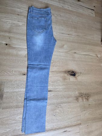 Kaqs Jeans, Gr. 44, hellblau, Neu