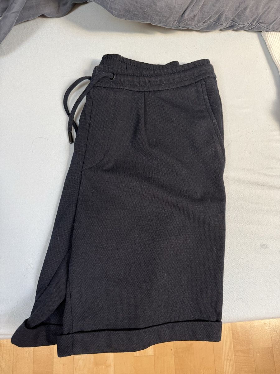 Zara Hosen: Zara Shorts L – Gebraucht aus Immensee von footballsuppliersz