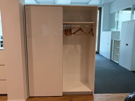 Doppeltüriger Garderobenschrank (Lot 28) 8304 Wallisellen
