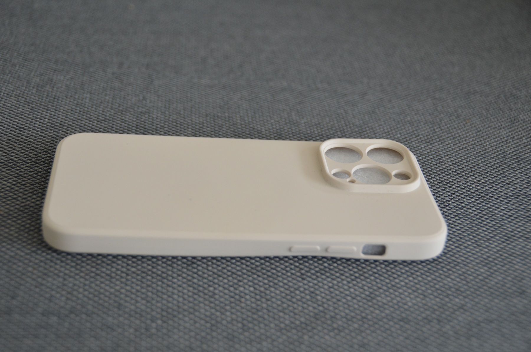 Cover & Protezioni schermo: Iphone 14 Pro Max Gummi Case Hülle Cremeweiss Matt – Nuovo (secondo la descrizione) da Schleinikon venduto da kissa07 2