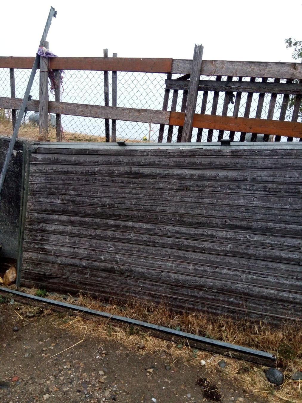 Porte: Holztor mit Metallrahmen – Difettoso da Endingen venduto da joe_xp29 4