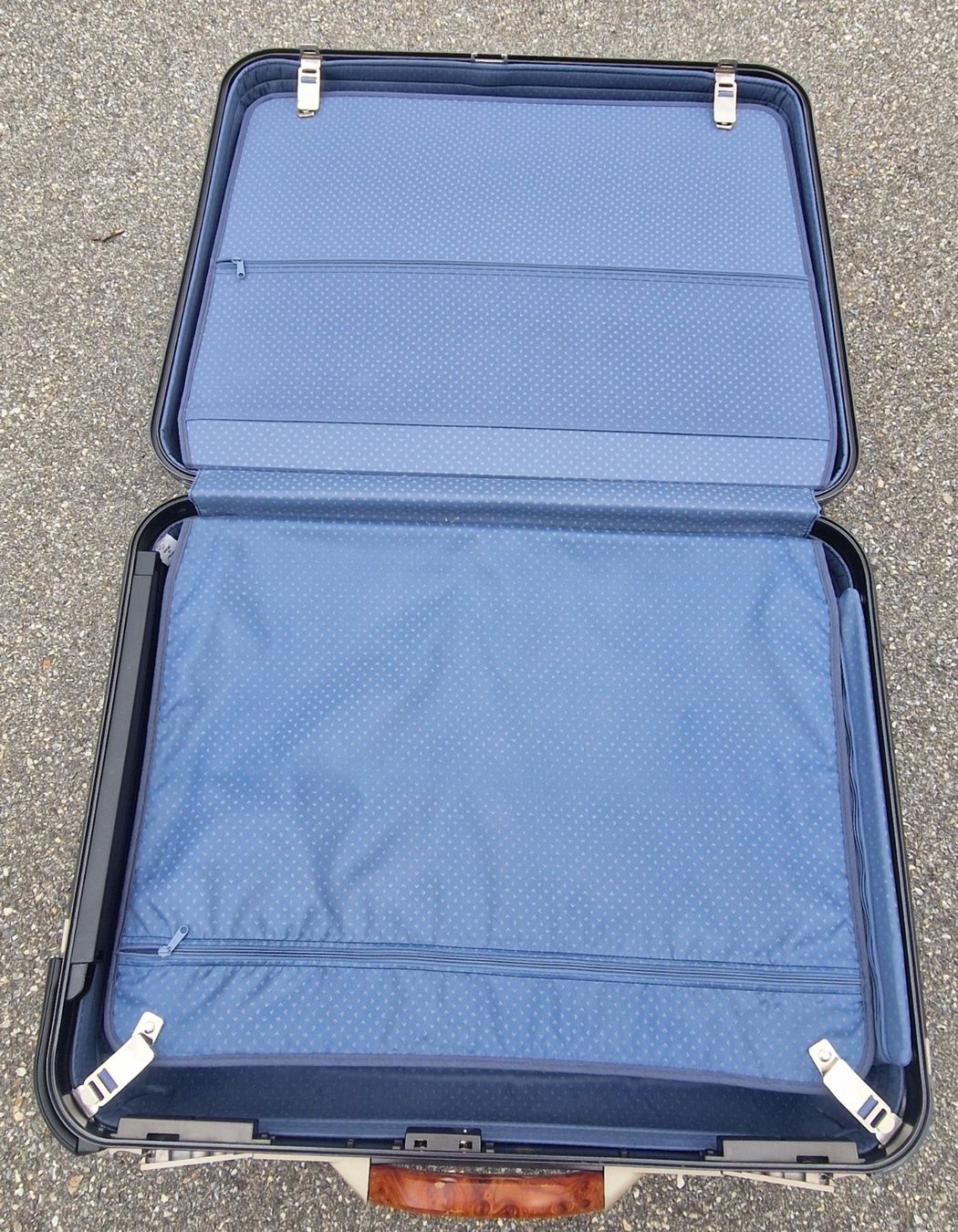 Delsey Valigie: Stabiler Delsey Rollkoffer 4 Rollen – Usato da Meilen venduto da Genswein 5