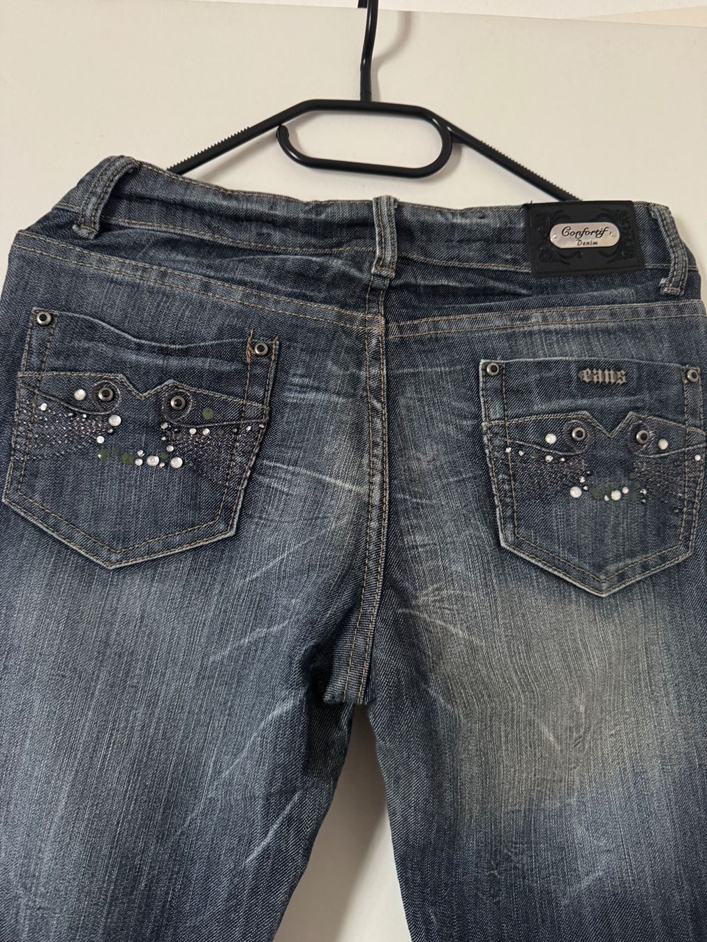 Jeans: Jeans mit Strass, Damen, Grösse 36 – Usato da Künten venduto da bel_6wn2 4