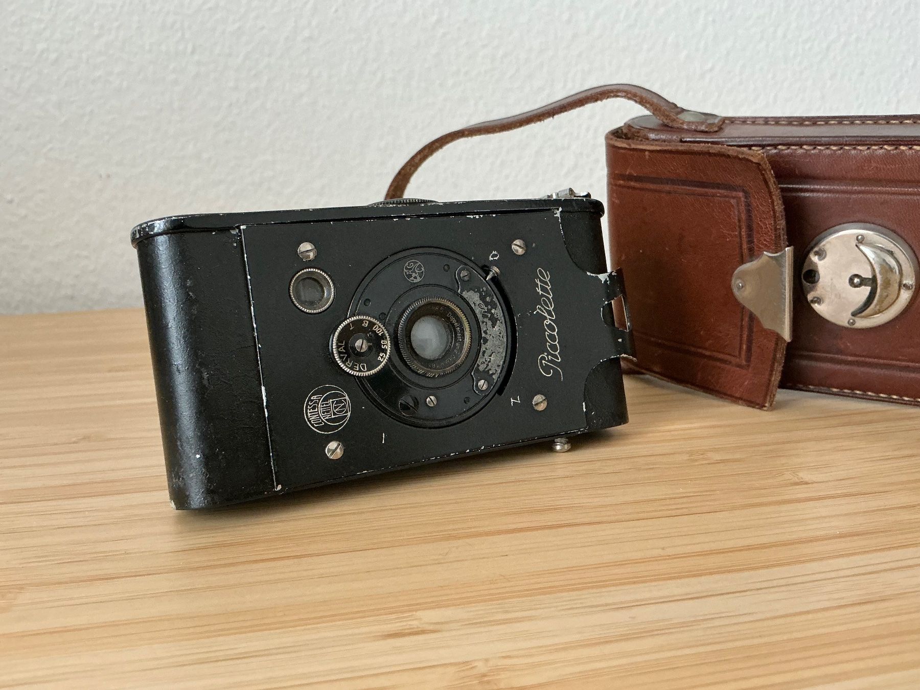Fotocamera: Antike Klappkamera "Picolette" mit Ledertasche – Difettoso da Zürich venduto da tan_gp95 6