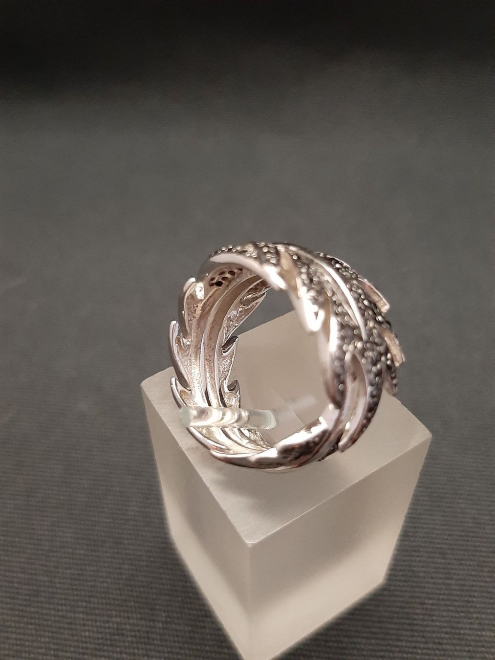 Ringe: Silberring mit schwarzen Steinchen ALAS – Gebraucht aus Basel von spinne02 5
