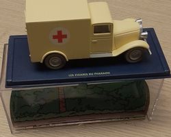 Tintin Modellauto Krankenwagen neuwertiger Zustand