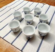 Aus China! 8 x Becher Alkohol Blaues und weisses Porzellan