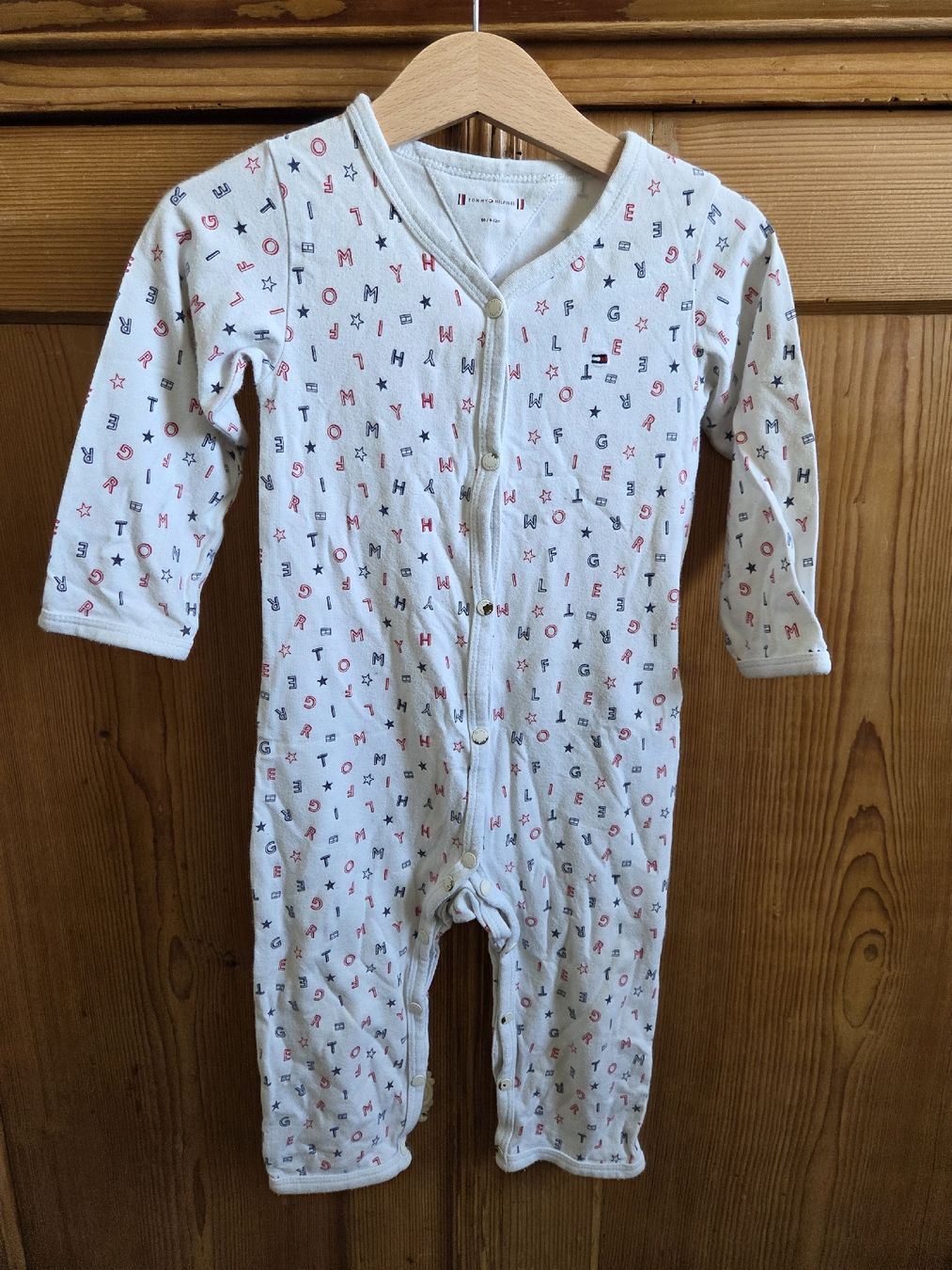 Tommy Hilfiger Pigiami: Einteiler Pyjama Gr 80 von tommy hilfiger – Usato da Fraubrunnen venduto da amaree313