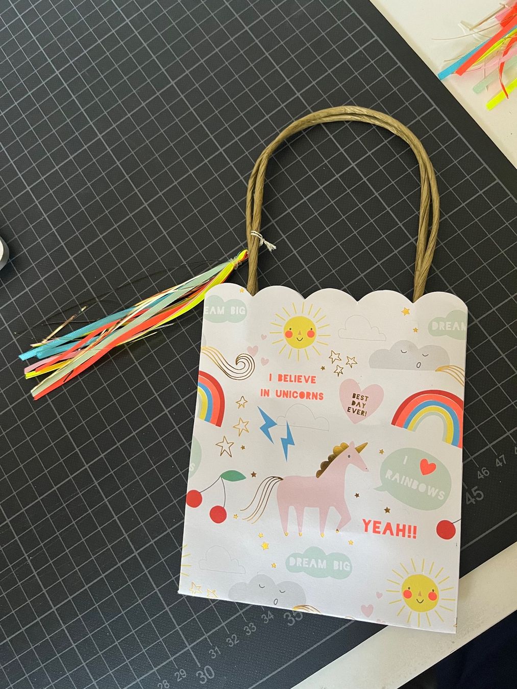 Tutte le decorazioni: 7 Geschenktüten / Unicorn/Einhorn Design – Nuovo (secondo la descrizione) da Bern venduto da The_One_Salesman 1