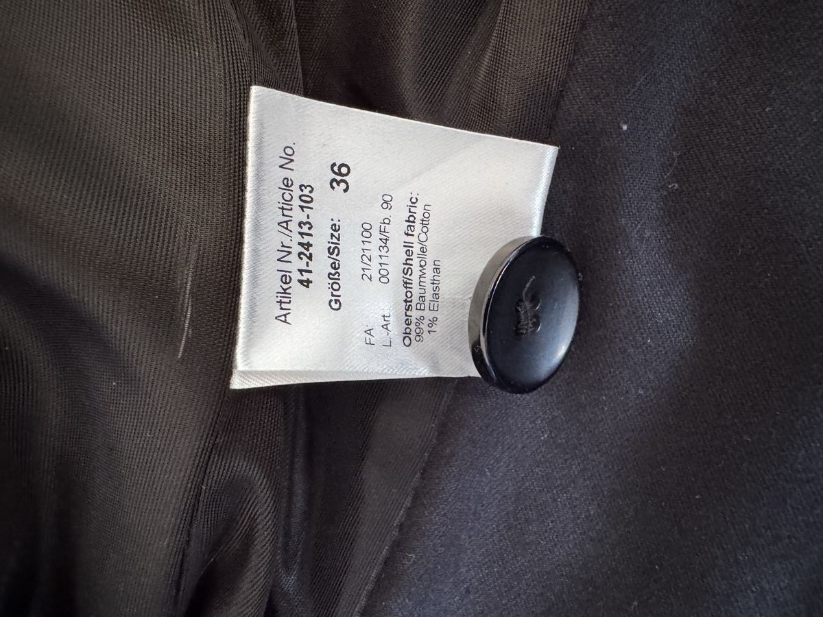 Navyboot Vestes: Navyboot Samt Blazer Schwarz Gr. 36 – D'occasion à Zürich par nagoya01 2